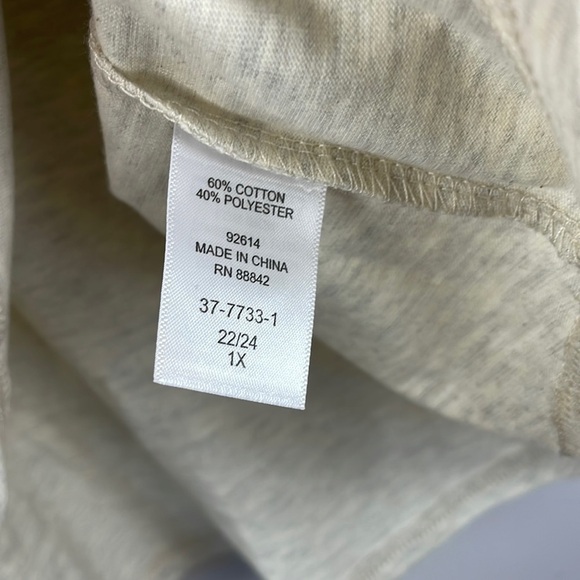 NWOT Women Within Shirt SZ 1X 22/24 3/4 Length Sleeve Scoop Neck Football - Picture 4 of 6